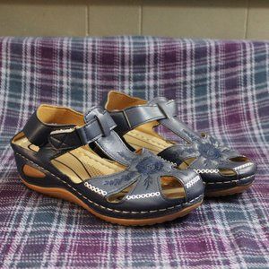 Blue Embroidery Lightweight Strappy Velcro Sandals